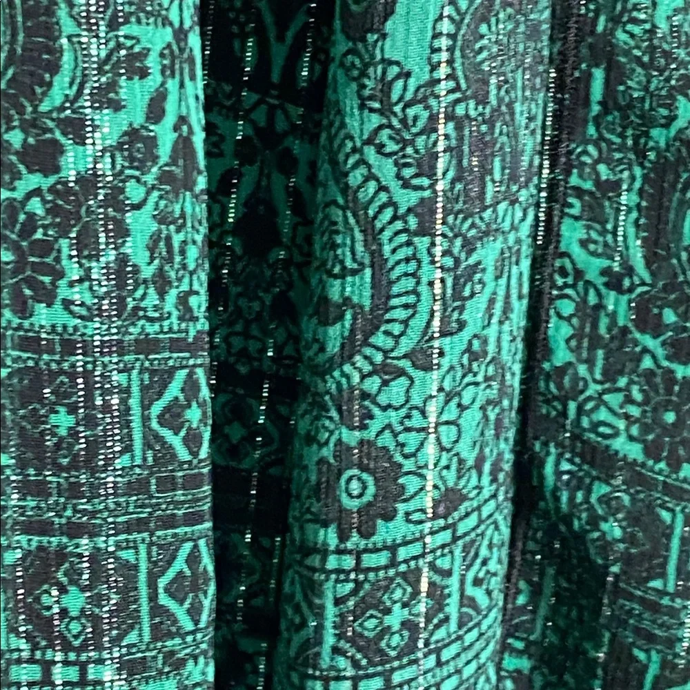Rebecca Malone green & black festive blouse size LARGE - Picture 10 of 13